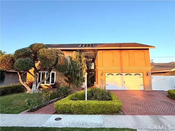 19752 Westwinds LN, Huntington Beach, CA 92646