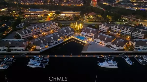 Newport Beach, CA 92660,994 Bayside Cove 611