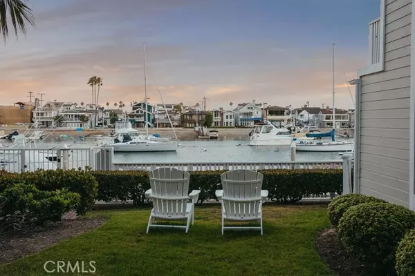 Newport Beach, CA 92660,994 Bayside Cove 611