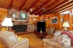 Ventura, CA 93004,10560 Henderson RD