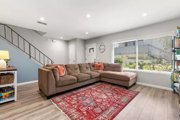 Oceanside, CA 92056,3456 Thunder