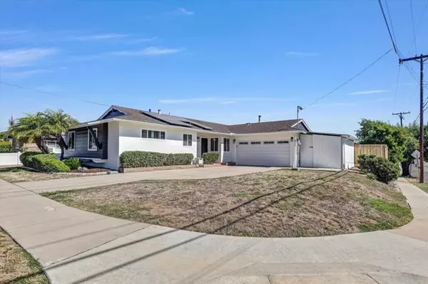 San Diego, CA 92119,8301 Beaver Lake DR