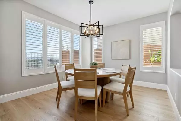 Carlsbad, CA 92011,1568 Sapphire Dr