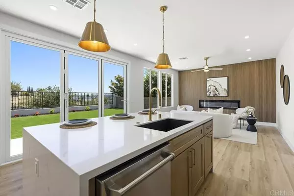 5489 Panoramic LN, San Diego, CA 92121