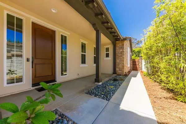 Carlsbad, CA 92009,1947 Marcasite Pl