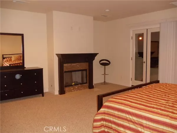 Huntington Beach, CA 92648,703 California ST