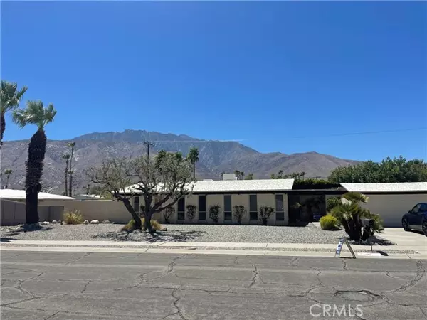 2605 N Kitty Hawk DR, Palm Springs, CA 92262