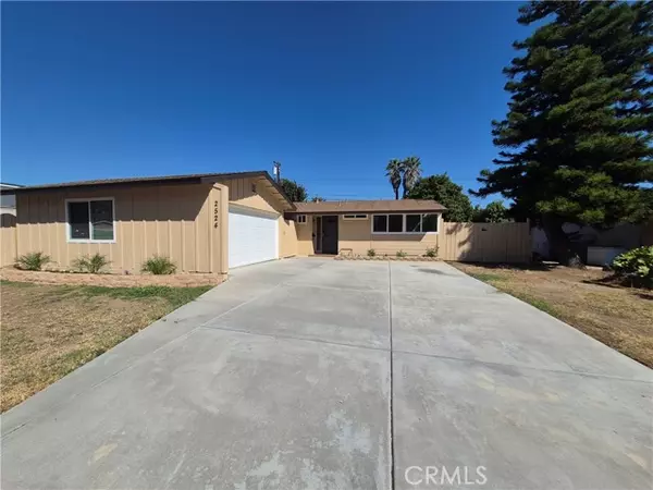 Fullerton, CA 92831,2524 E Santa Fe AVE