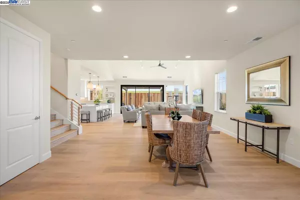 Union City, CA 94587,5325 Singh CIR