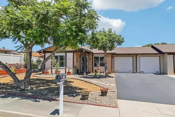 Oceanside, CA 92056,1736 Round Tree Dr