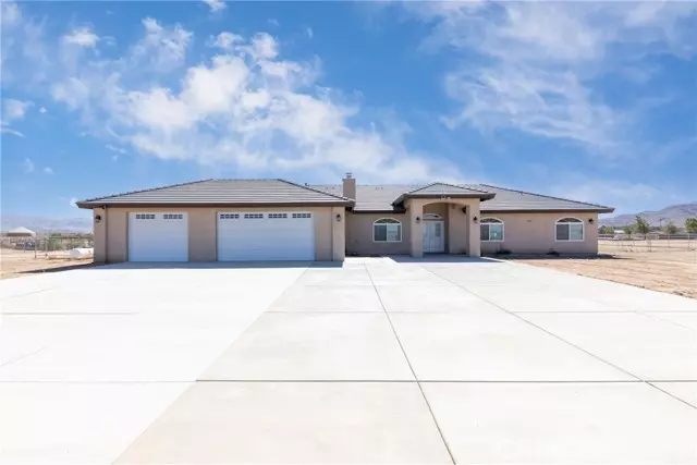 14625 Olema RD, Apple Valley, CA 92307