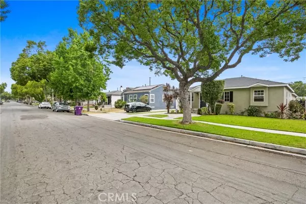 Long Beach, CA 90808,3712 Charlemagne AVE