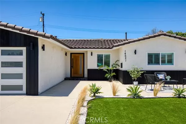 Huntington Beach, CA 92647,14621 Chalet LN