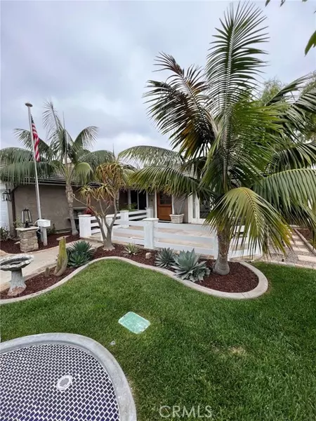 9601 Erskine DR, Huntington Beach, CA 92646