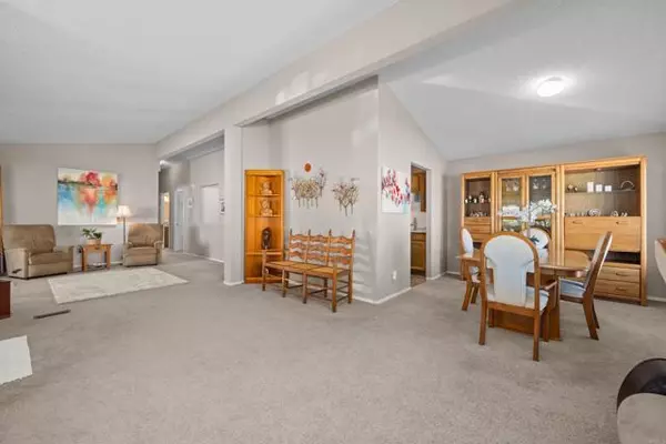 Carlsbad, CA 92010,3462 Don Alberto DR