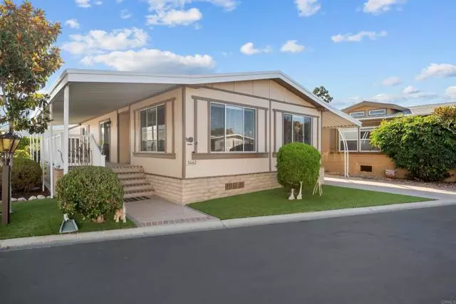 Carlsbad, CA 92010,3462 Don Alberto DR