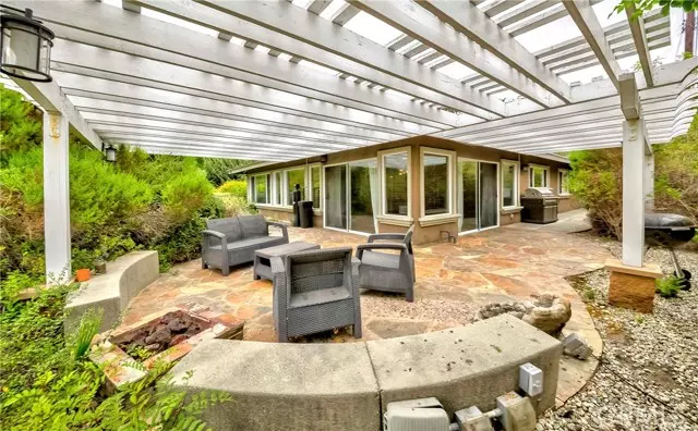 Fullerton, CA 92831,706 Nancy LN