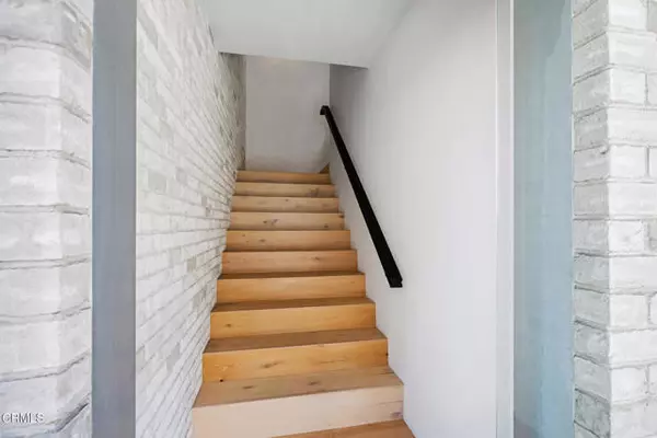 Los Angeles, CA 90027,1932 1/4 Hillhurst AVE