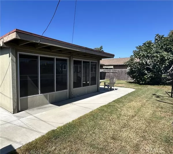 Huntington Beach, CA 92647,6552 Oakgrove CIR