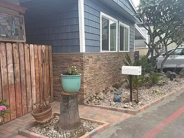 Carlsbad, CA 92011,6550 Ponto DR 76