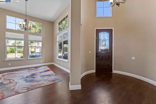 Manteca, CA 95337,907 MAGGIORE LN