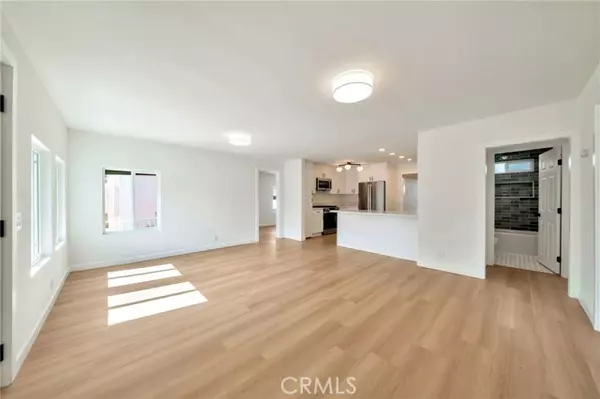 Westminster, CA 92683,13921 Locust ST