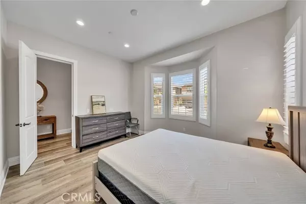 Tustin, CA 92782,61 Windwalker WAY