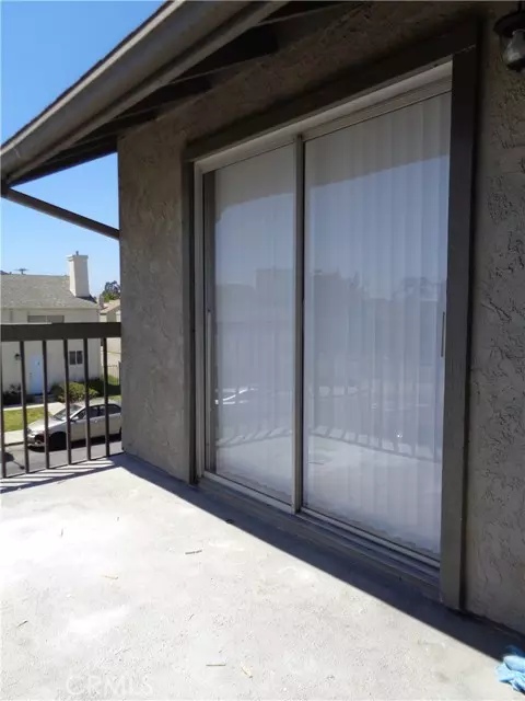 Huntington Beach, CA 92648,607 Utica AVE 4