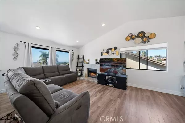 Escondido, CA 92027,2041 Woodland GLN