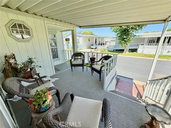 Canyon Country, CA 91351,26521 Cockleburr LN