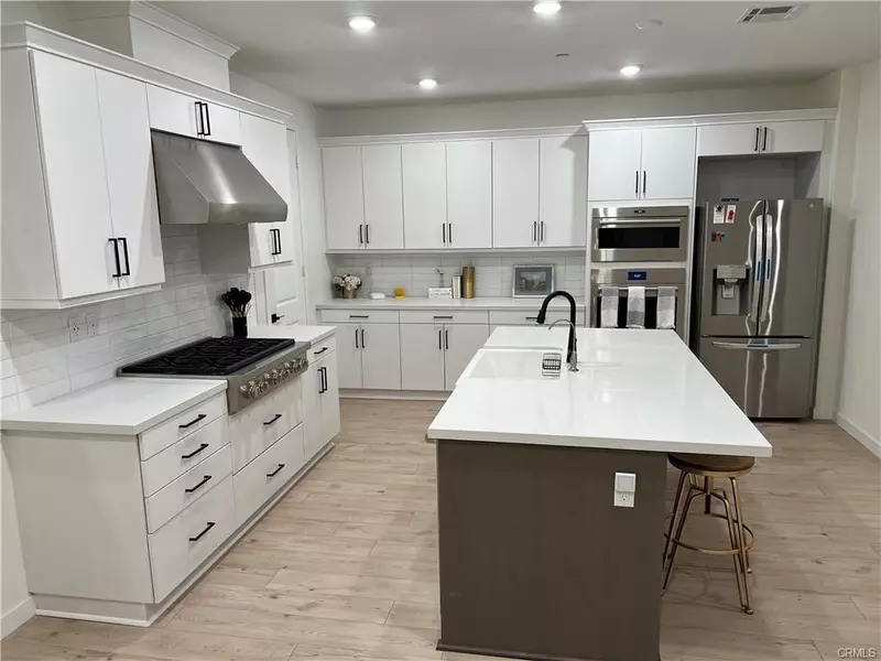 27636 Symphony PL, Valencia, CA 91381
