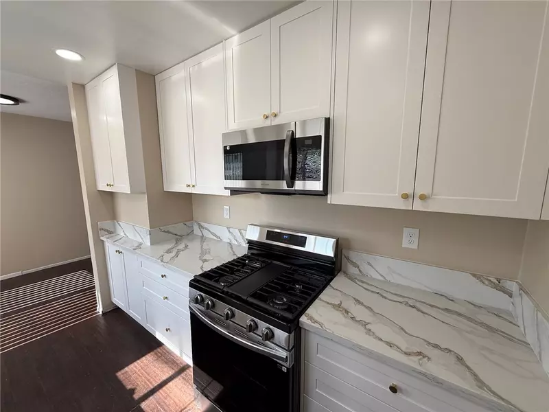 256 Euclid PL B, Upland, CA 91786