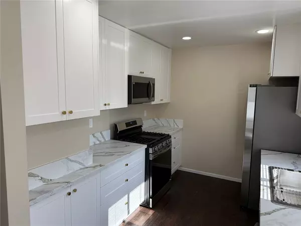 Upland, CA 91786,256 Euclid PL B