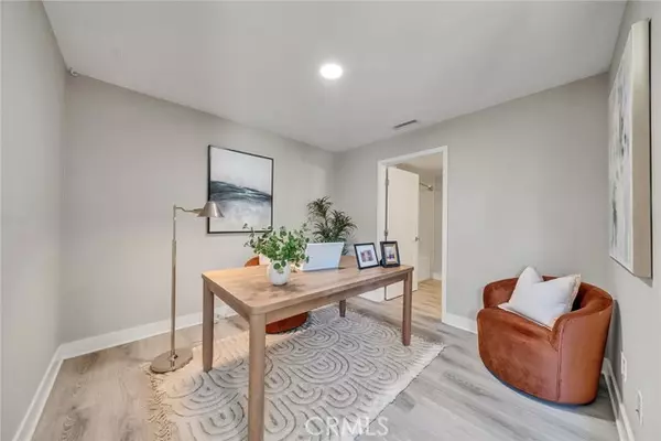Irvine, CA 92612,85 Lennox