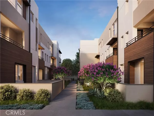 Santa Ana, CA 92705,709 S Lyon ST