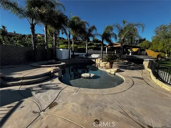 Corona, CA 92879,1851 Caitlin CIR