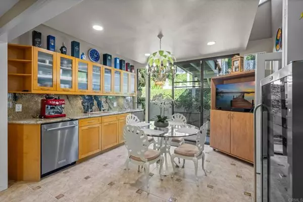 San Diego, CA 92110,4770 Jellett ST