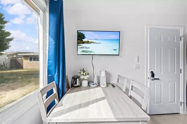 Tustin, CA 92780,1099 Bonita ST 2