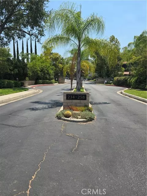 Redlands, CA 92373,254 E Fern AVE 211