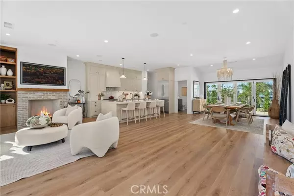 Newport Beach, CA 92663,337 Holmwood DR