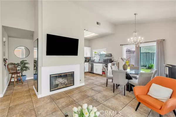 302 Daystar DR, Perris, CA 92571