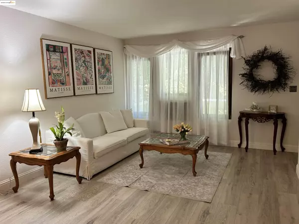 Pleasant Hill, CA 94523,500 Suntree Ln 501