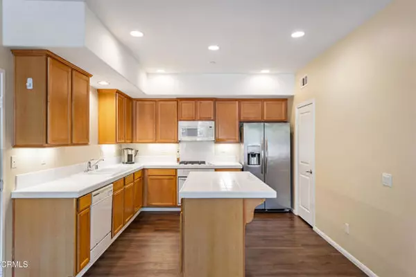 Oxnard, CA 93036,319 Elk River PL