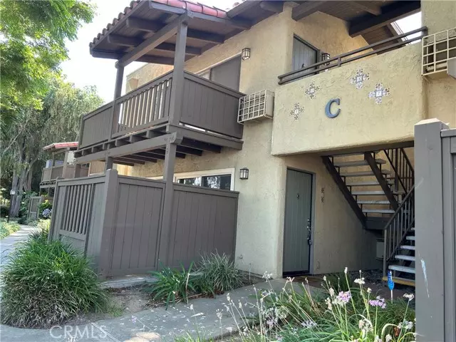 Santa Ana, CA 92701,1345 Cabrillo Park #C5 DR Q09
