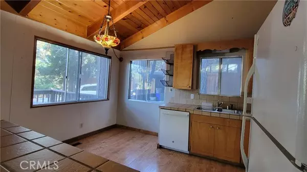 Running Springs, CA 92382,31150 Summit DR