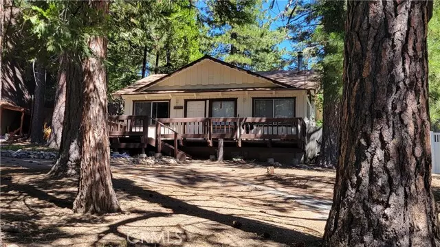 31150 Summit DR, Running Springs, CA 92382