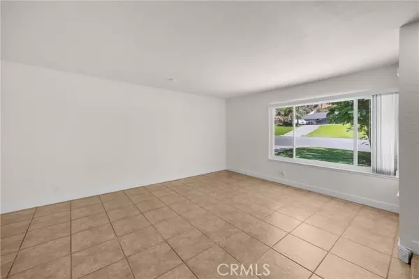 Jurupa Valley, CA 92509,5721 Camino Real