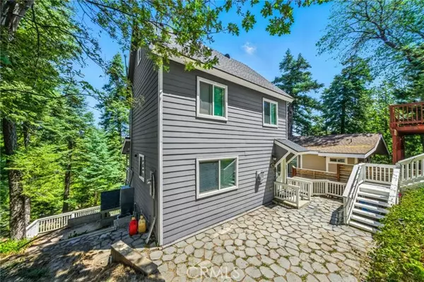Twin Peaks, CA 92391,576 Rose LN