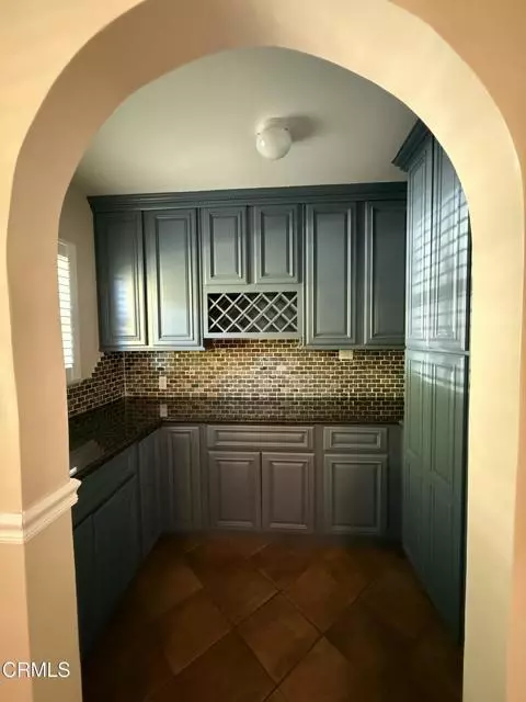 La Canada Flintridge, CA 91011,4402 El Camino Corto