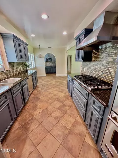 La Canada Flintridge, CA 91011,4402 El Camino Corto